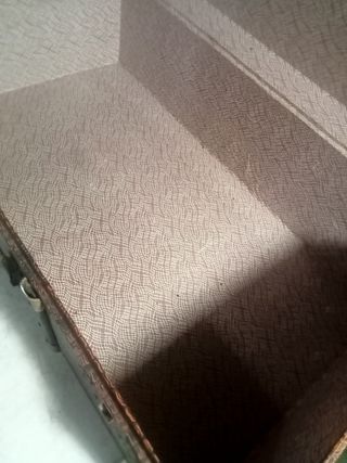 MUY ANTIGUO BAUL MALETA COMPLETO B E