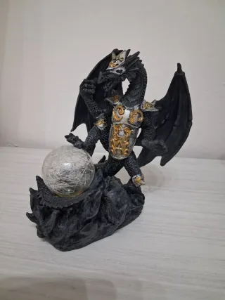 Statuetta Drago in Resina con Sfera