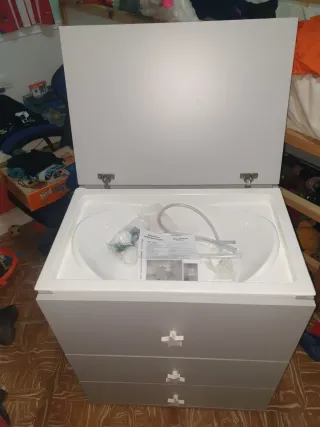 Cuna bebé + cómoda bebé con bañera