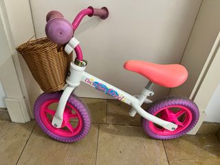 Bicicleta Chicco sin pedales rosa y blanca