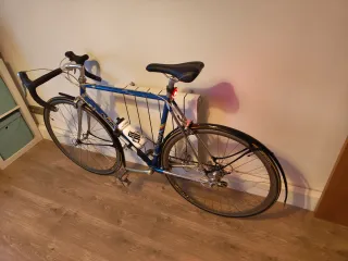 Bicicleta de carretera NICO azul