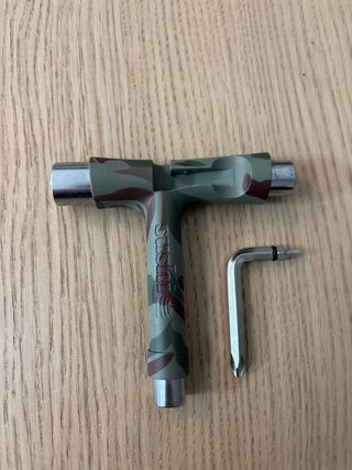Llave T Camuflaje para Skateboard/Longboard