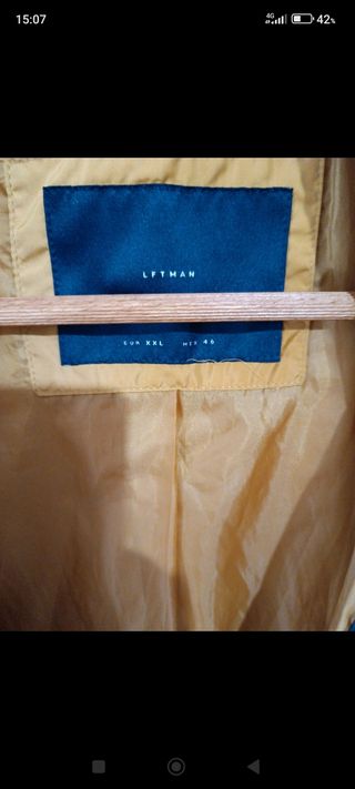 Parka ligera chico mostaza