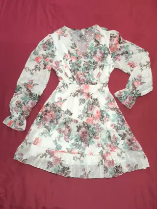 Vestido floral blanco manga larga