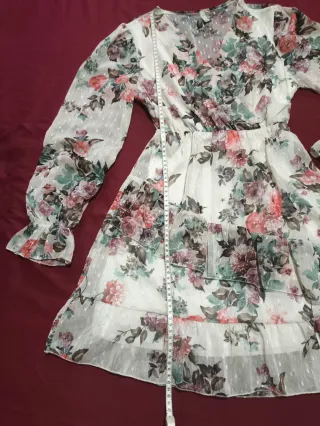 Vestido floral blanco manga larga