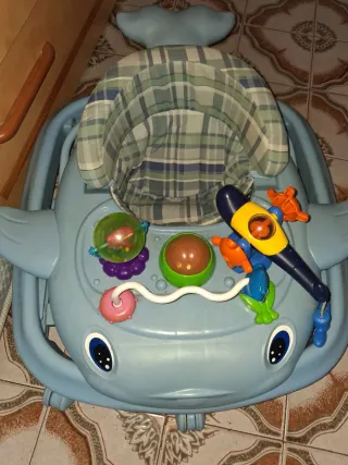 Andador para bebé con actividades