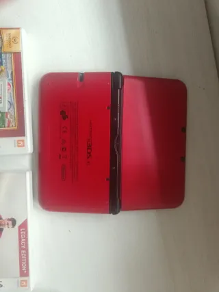 Nintendo 3DS XL Negra y Roja + 5 Juegos