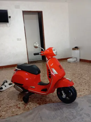 Moto Vespa Eléctrica Roja Niños