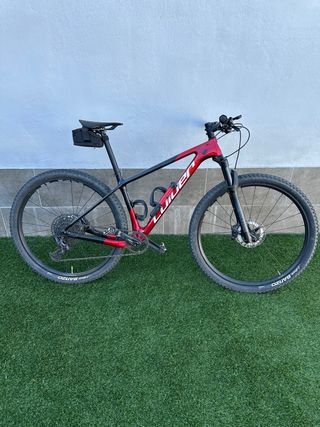 Bicicleta BTT Carbono 29”