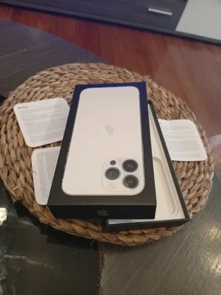 Caja iPhone 13 Pro Max Blanco