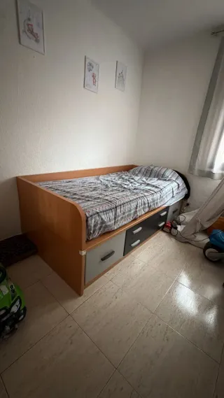 Cama individual con cajones