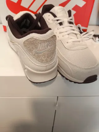 Nike Air Max 90 Talla 48.5 Marrón/Blanco