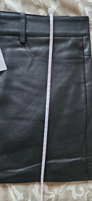 Falda Mango Piel Negra