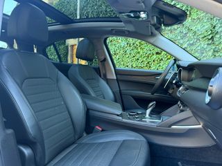 Alfa Romeo Stelvio Q4 con 210CV