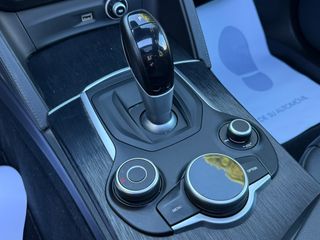 Alfa Romeo Stelvio Q4 con 210CV