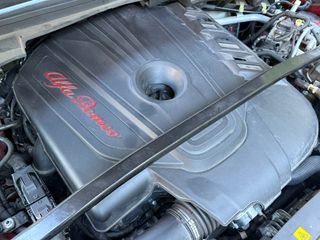 Alfa Romeo Stelvio Q4 con 210CV