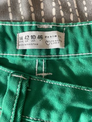 Pantalón cargo verde ancho