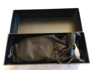 Gafas de sol Hawkers negras y rojas