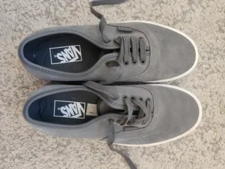 Vans grises talla 39 UK6 Nuevas