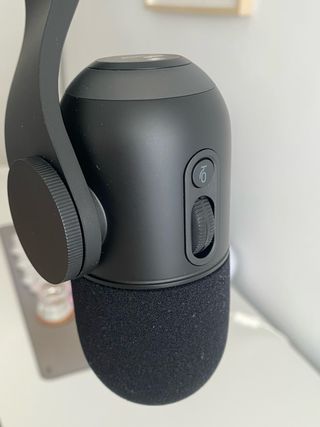 Micrófono Logitech G Yeti GX supercardioide +brazo