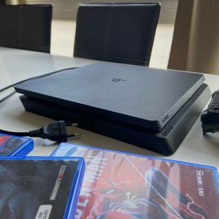 PS4 (PlayStation 4 Slim 1T) Negra + Juegos