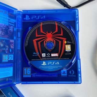 PS4 (PlayStation 4 Slim 1T) Negra + Juegos