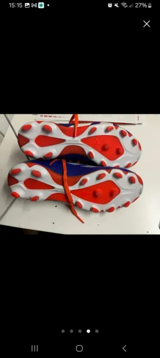 Botas de fútbol Adidas Predator azules y naranjas