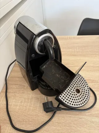 Cafetera Krups Nespresso Negra