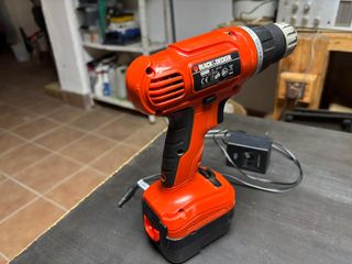 Taladro atornillador Black&Decker EPC12 12V