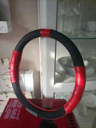 Funda Volante Sparco Negra y Roja