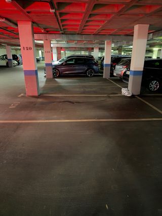 Plaza de Garaje en Parque Alfredo Nobel