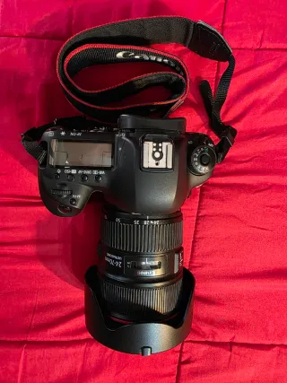 Canon 5D Mark IV + Lente 24-70mm f/2.8 II