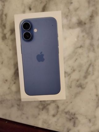 iPhone 16 con caja