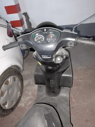 Moto Daelim S-five 49cc Plata