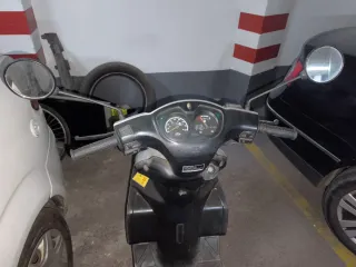 Moto Daelim S-five 49cc Plata