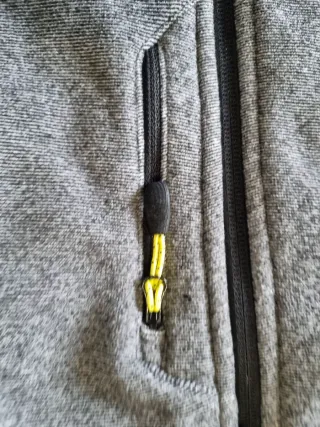 Forro polar gris con cremallera