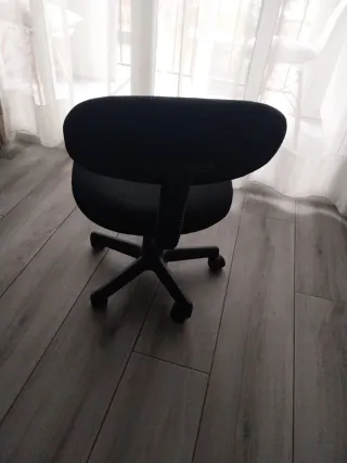 Silla de escritorio negra