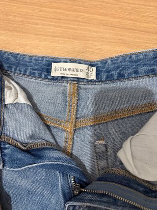 Shorts vaqueros Stradivarius Talla 40