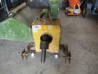 Picadora foretal con cuchilla de repuesto