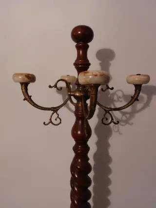 Attaccapanni antico in legno e metallo