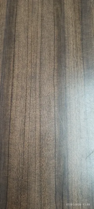 Mesa de ordenador para oficina de la marca Ofita.