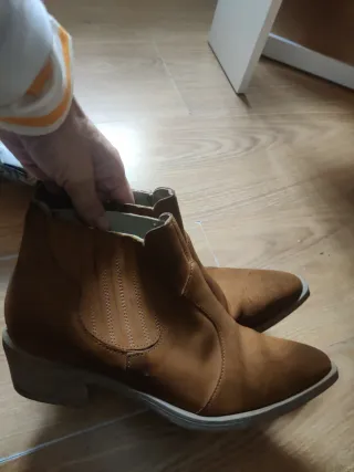 Botas talla 39 pero más para 38.5