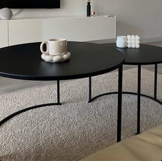 Mesa de centro redonda negra
