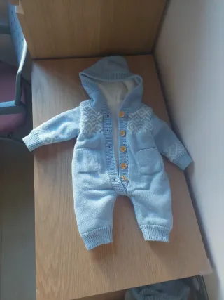 Mono de invierno azul con capucha 0-3 meses