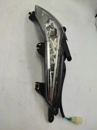 Intermitente derecho Kymco People S