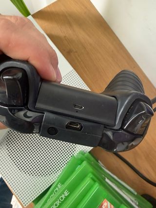 Xbox One Bianca da 1TB + 18 Giochi