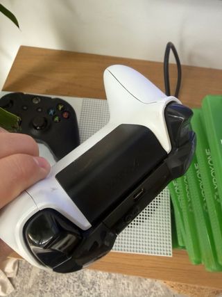 Xbox One Bianca da 1TB + 18 Giochi