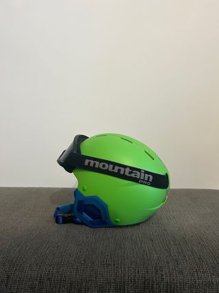 Casco y gafas de esquí infantil