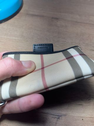 Monedero Burberry auténtico con ticket