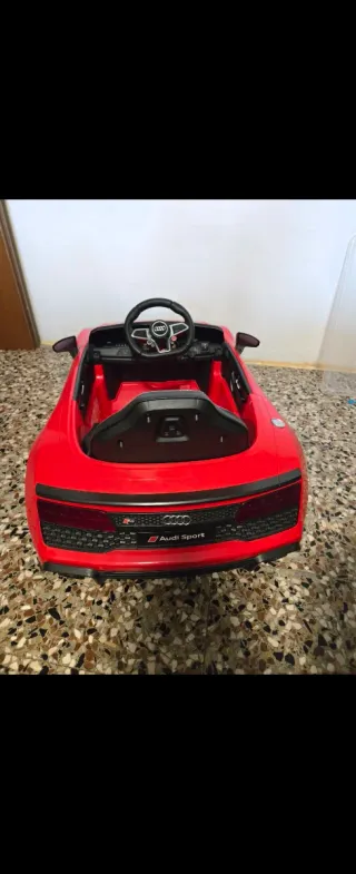 Audi elettrica per bambini